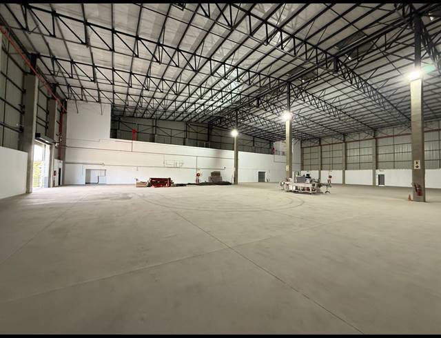 3,743M² WAREHOUSE TO LET IN SPARTAN